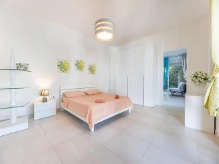 Luxurious coastal villa in Gallipoli - 1