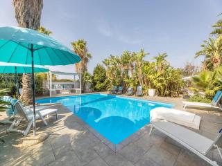 Luxurious coastal villa in Gallipoli - 1
