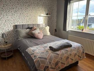 4 bedroom central terrace house - 7