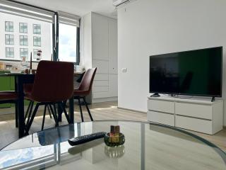V'One - Bright & Spacious Apartment - Free Parking - 7
