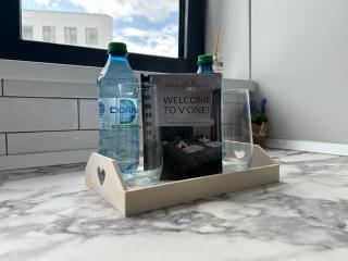 V'One - Bright & Spacious Apartment - Free Parking - 4