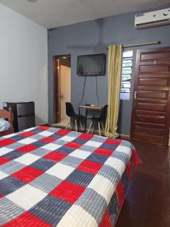 Hummingbird Hostel - 8