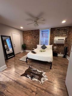 Jungle House Studio Suites - Short North & Convention Center - 4