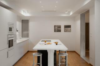 Bright & Luxurious 3BR Suite Near Metro By Museum - 7