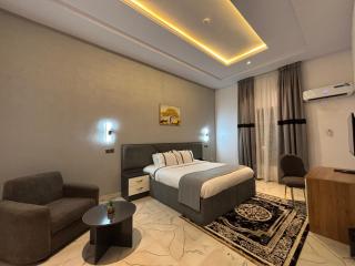 Regal Empire Luxury Hotel - 8