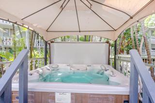Kona Islander Inn # 219 - 7