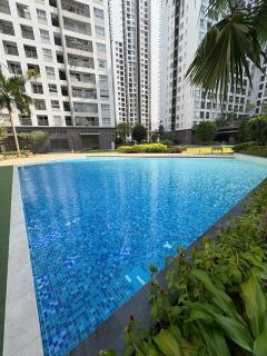 Sunrise Riveside Luxury Apartment - 3