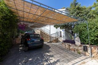 Apartments with parking space Zavala, Hvar - 8710 - 2