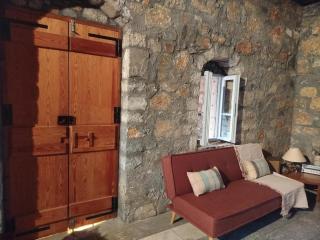 ANTARES, a stone mansion in Crete - 1