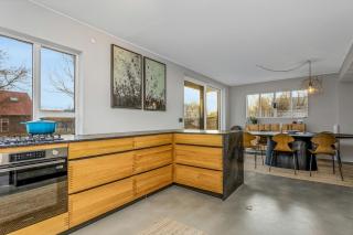 Spacious Two Floor Home in Central Reykjavik - 9
