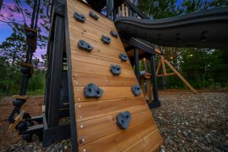 Cozy Pet-Friendly Family Escape w/ Hot Tub Playset - 1