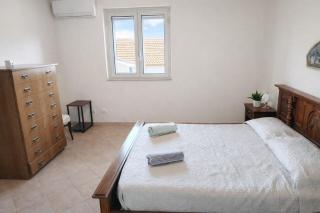 WHITE COAST APARTMENTS - Family Stays and Free Parking - 5
