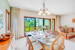 The Golden Hibiscus - Lanikai 222 - 3