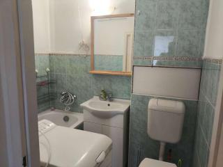 Bright private room in a shared apartment in the heart of Budapest near Puskas Arena - 5