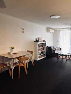 Welcoming cozy room for female only - 3