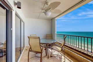 Oceanview condo with pool tennis courts beach access laundry & balcony - 9