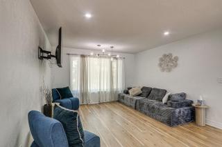 Great for Youth Sports Trips! Roomy Goddard Home - 5