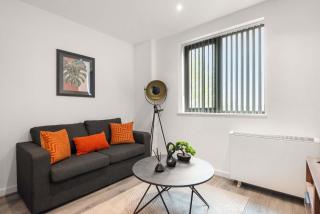 Bright & Spacious 1 Bedroom Apartment in Leeds - 0