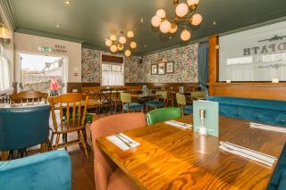 Neidpath inn - 3