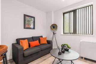 Bright & Spacious 1 Bedroom Apartment in Leeds - 3