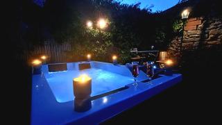 Une bulle de bien être au rendez vous avec spa privatif et petit déjeuner inclus - 0