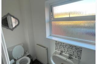 3-bed-Sleeps 5 with Garden and Parking - 6