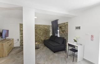 Relaxing stay in a homey flat - 2