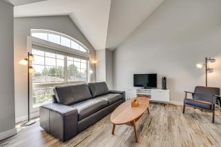 Panoramic Views! Hilltop Haven 6 Mi to Lumen Field - 2