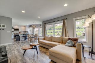 Panoramic Views! Hilltop Haven 6 Mi to Lumen Field - 8