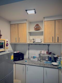 Cozy Poolside Condo Near BTS All Amenities - 5