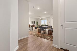 Spacious 3BR Retreat w Backyard Dining Lounge - 7
