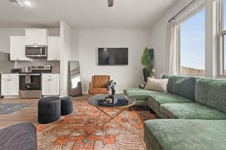 Spacious 3BR w Backyard Dining Lounge TWR 105 - 8