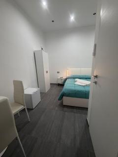B & B Yaya - 1