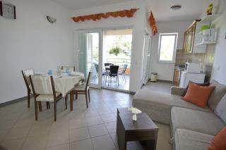 Equipped flat just a short walk from the beach - 4