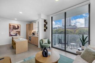 Urban Corner 2 Bedrooms MIA Wrap Balcony & Rooftop Pool - 4