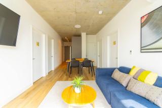 Modern 3BR Apartment Near North Ave Shops - 4