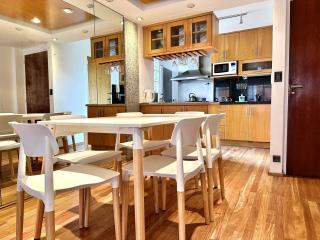 Ayres Recoleta 2 Bedroom Apartment - 3