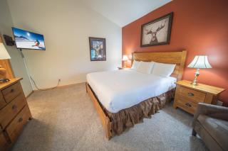 Ski Run 302 by SummitCove Lodging in Colorado - 4