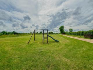 Beautifully renovated Farmhouse with private pool - 7