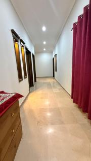Royal Paradise Guest House - 8