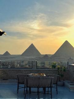 Orion Pyramids Hotel & Roof Top - 4