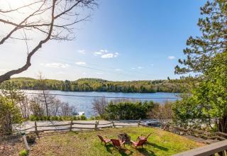 Waterfont cottage with private dock and watercrafts - 7