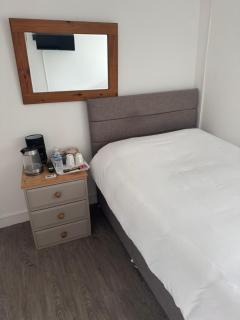 The Dublin Packet Double Room Number 8 - 5