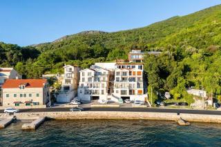Seaview & beach access, brand new apartment - 2