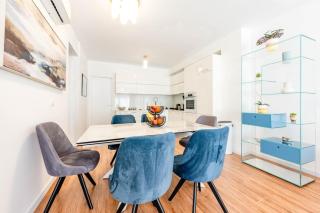 Seaview & beach access, brand new apartment - 1