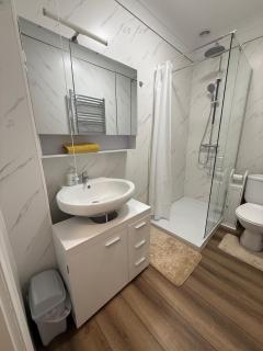 Newly refurbished 3BR - Bournemouth High Street - Beach 8 min walk - 3
