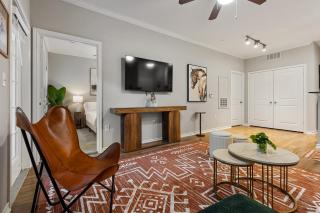 Modern Ground Floor 1BR w Pool WiFi Parking - 1