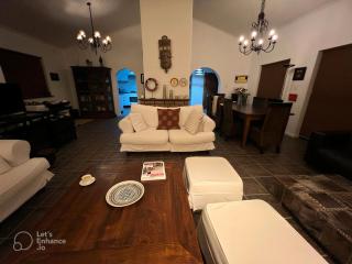 Ocean View Villa with Pool & Large Patio in Somerset West - 7