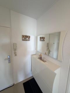 Shahin O I Apartments - 2