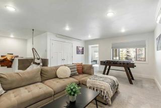 Teton Basecamp | Modern Townhome 30 min to Jackson - 5